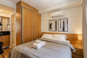 House - Studio com Varanda ao Lado do Metr em Pinheiros (São Paulo)