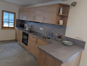 Fridge, microwave, oven, stovetop - Vacation apartment Wendelsteinblick (Samerberg)