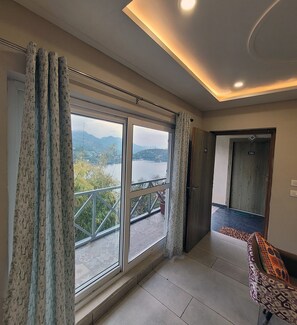 Interior - RnR Premium Stay (Bhimtal)