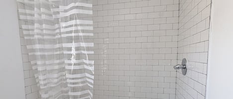 Handtücher, Seife, Toilettenpapier
