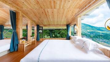 Luxury Suite, Mountain View | Free WiFi