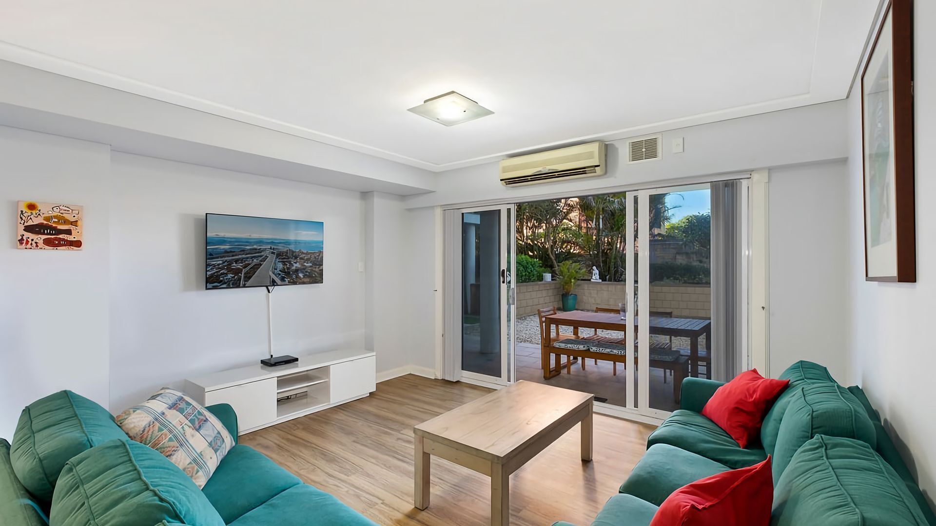 リビング エリア