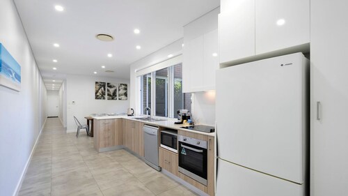 Escape on Ridge modern 3 bedroom townhouse