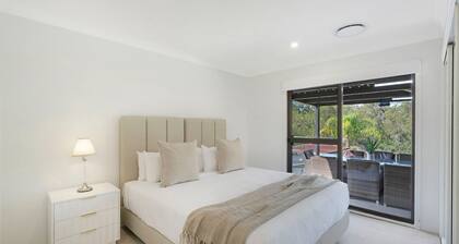 The Point Retreat Waterfront Escape