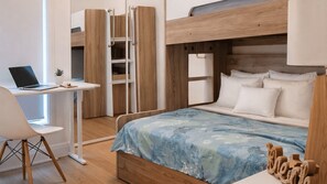 Room - Walk to Beach - Boutique Beachside Townhouse (Toowoon Bay)