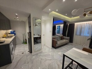 Interior - Royal Executive Studio in central BGC (Taguig)