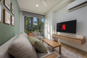 舒适套房, 阳台, 公园景观 | 起居区