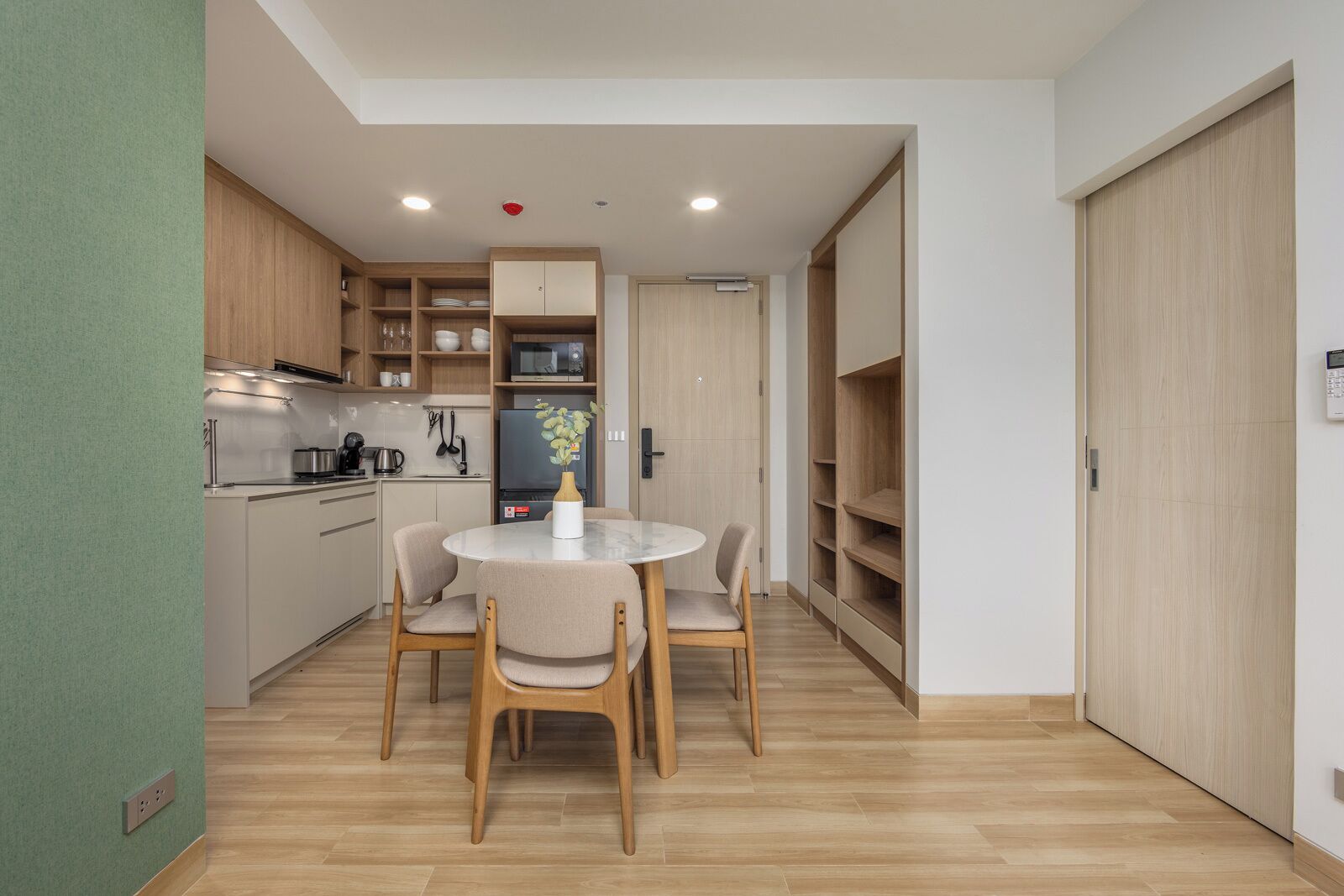 Exclusive Suite, 2 Bedrooms, Balcony | Dining