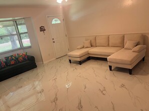 Interior - Casa las Brisas, with an outdoor hot tub and a lovely place to relax  (Lehigh Acres)