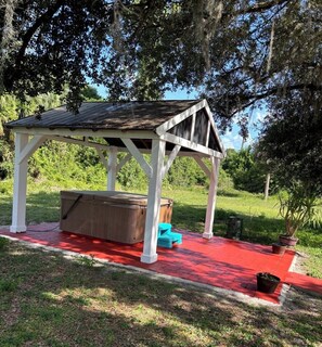 Property grounds - Casa las Brisas with outdoor Jacuzzi for 6 persons (Lehigh Acres)