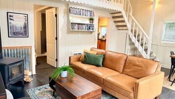 Fireplace, DVD player, video library, stereo