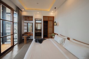 Grand villa, 4 slaapkamers, uitzicht op zwembad | Een strijkplank/strijkijzer, gratis wifi, beddengoed