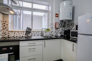 Private kitchen - GuestReady - Modern apartment in Ponta Delgada (Ponta Delgada)