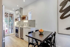 Dining - Roncesvalles Lush Green Retreat, Spa Bath & Patio (Toronto)