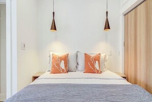1 chambre, fer et planche à repasser, Wi-Fi, literie fournie