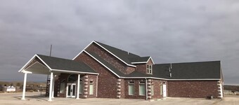 Spacious 4-bedroom house in peaceful Huntington with AC