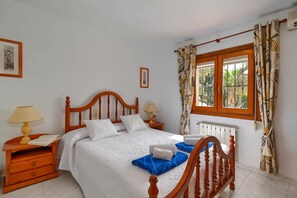 Iron/ironing board, WiFi, bed sheets - Elvi 6 pax - Javea, Costa Blanca (Javea)