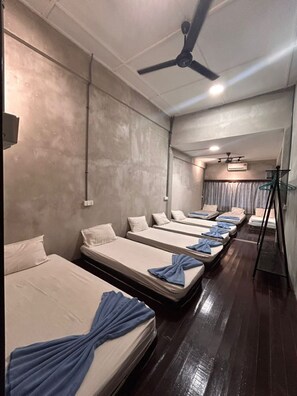 Dormitorio compartido, dormitorio mixto