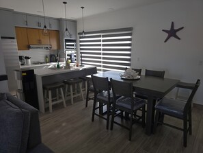 Dining - Casa Sirena: EV Charger & Private Pool (Puerto Peñasco)