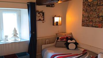 4 chambres, fer et planche à repasser, accès Internet, draps fournis