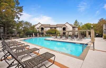 Upscale 3BR Home  Near The Summit