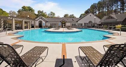 Upscale 3BR Home Near The Summit