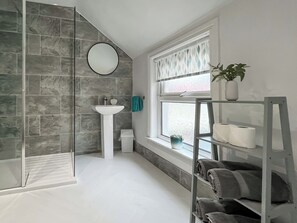 Towels - Apartment 2 - UKC9275 (Llandudno)
