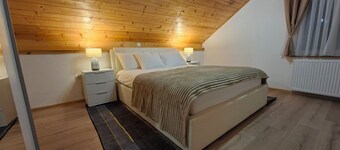 Large Apartment near Plitvice – Terrace, BBQ & Privacy
