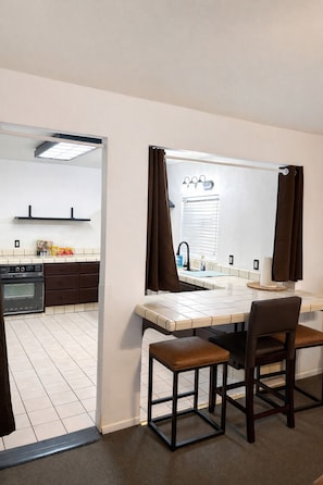 Private kitchen - Entire 2BR Home Near Downtown & Lodi Lake (Lodi)