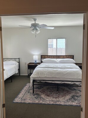 2 bedrooms, free WiFi, wheelchair access - Entire 2BR Home Near Downtown & Lodi Lake (Lodi)
