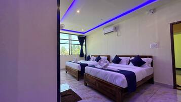 Family Studio Suite, City View