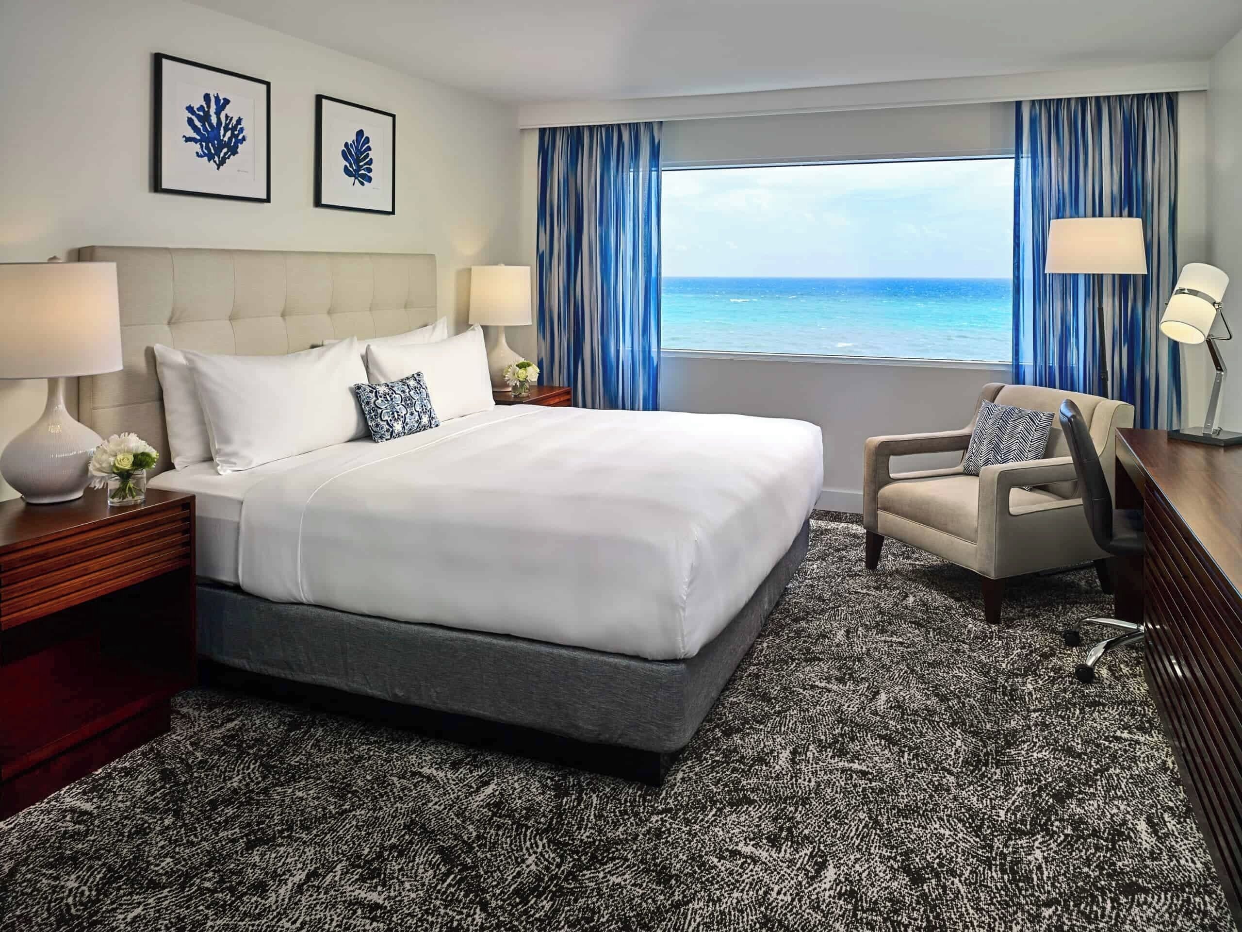 Oceanfront Pool Stay, Walk To Family Attractions & Dining Spots - Fort Lauderdale