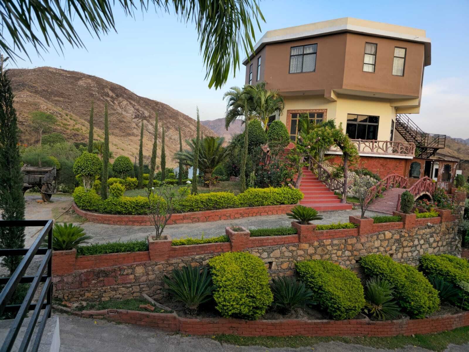 المنطقة المحيطة بالمنشأة