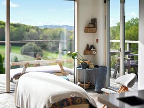 Interior - 1 bedroom accommodation in Doddiscombsleigh, near Exeter (Doddiscombsleigh, near Exeter)