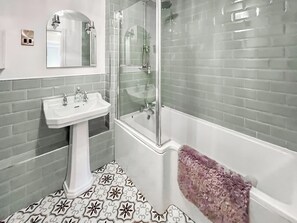 Bathroom - 3 bedroom accommodation in Gleneagles (Gleneagles)