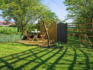 Terrace/patio - 1 bedroom accommodation in Langley (Langley)