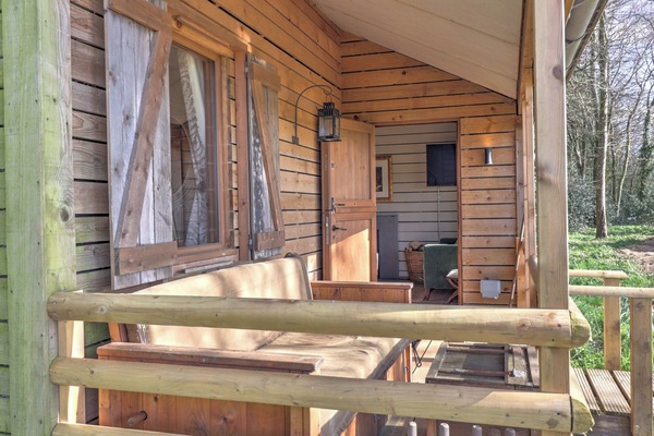 Decking | Oak Cabin - Midgham Farm, Ringwood