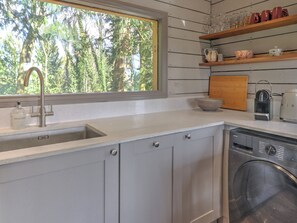 Interior - 2 bedroom accommodation in Ringwood (Ringwood)