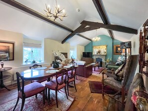 Dining - Upstairs at the White Lion (Holywell)