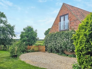 Exterior - 1 bedroom accommodation in Aldeby (Aldeby)