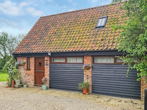 Exterior - 1 bedroom accommodation in Aldeby (Aldeby)