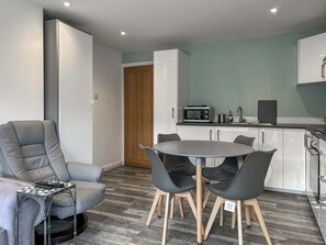 Private kitchen - 1 bedroom accommodation in Peebles (Peebles)