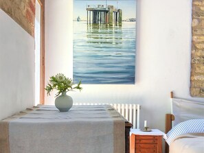 Spa - The Love Nest - UK51593 (Grantham)