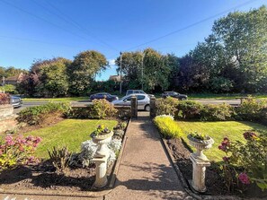 Property grounds - Embleton House - UK51597 (Berwick-upon-Tweed)
