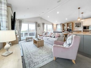 Living area - 2 bedroom accommodation in Girvan (Girvan)
