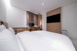 Deluxe-rum | Skrivbord och gratis wi-fi