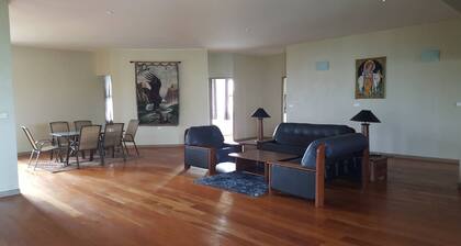Seaview Drive, Executive Home