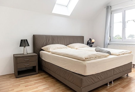 Basic Room | Iron/ironing board, free WiFi