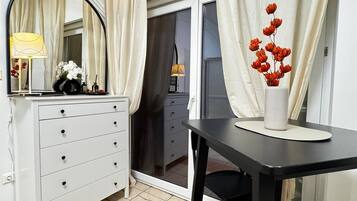 基本客房 | 用餐區