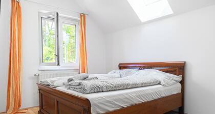 Cozy Room With Shared Garden Access